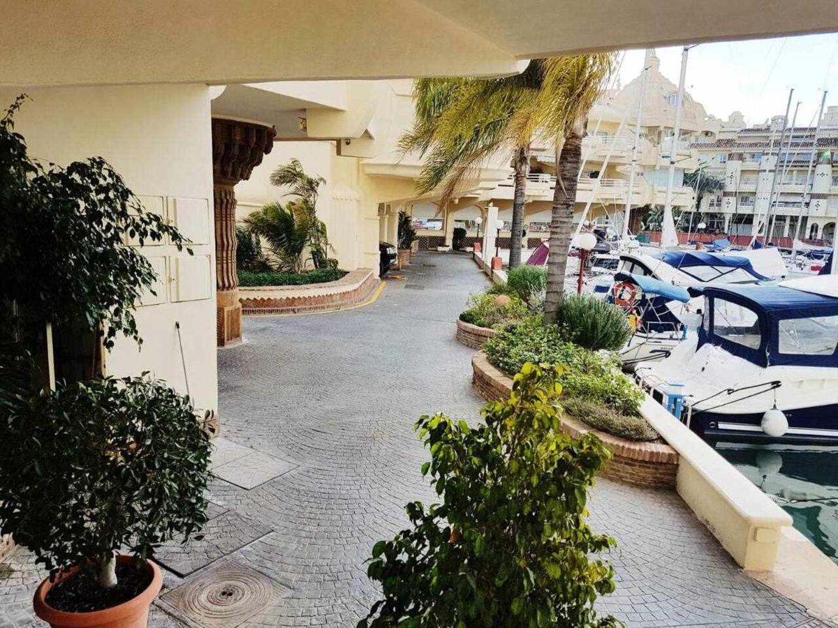 Lujoso Apartamento En De La Isla De Puerto Marina Benalmádena Exteriör bild